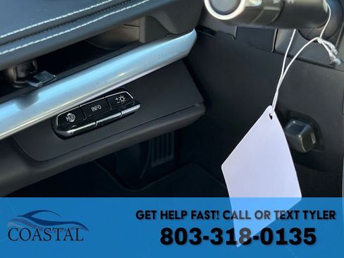 Used 2022 Chevrolet Corvette Stingray w/ Z51 Performance Package image 11