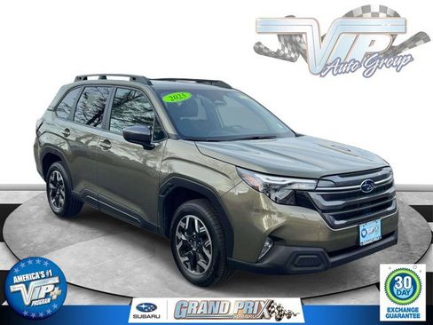 Certified 2025 Subaru Forester Premium AWD/4WD image 1