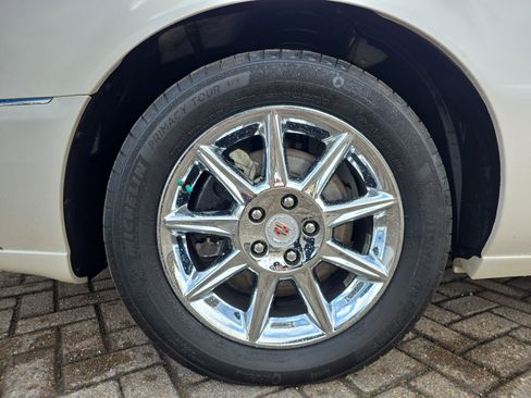 Used 2011 Cadillac DTS Luxury image 11