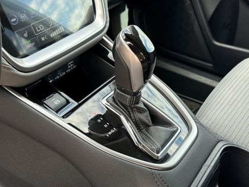 Certified 2025 Subaru Outback Premium image 16