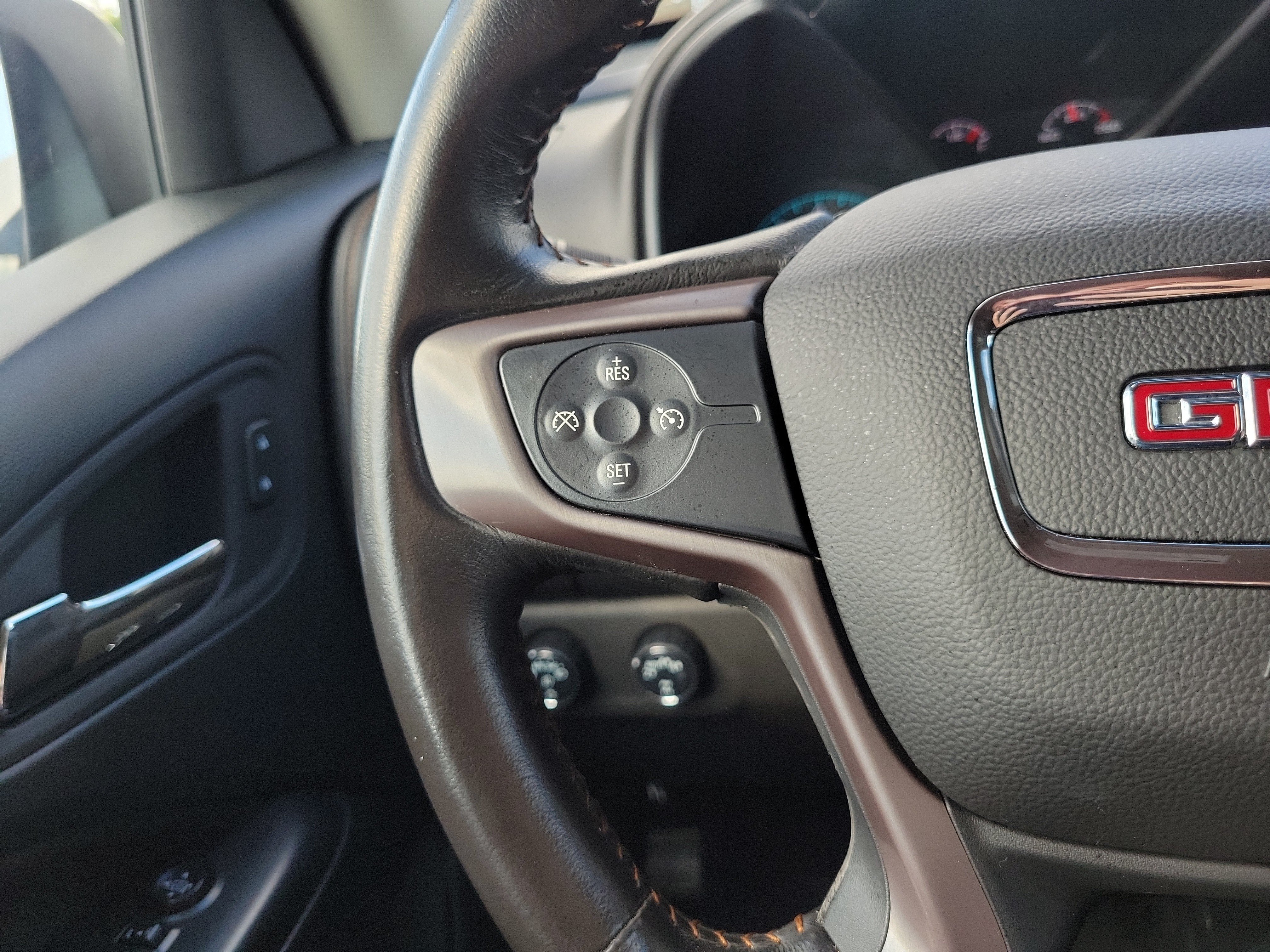 Used 2022 GMC Canyon AT4 w/ Trailering Package AWD/4WD image 18