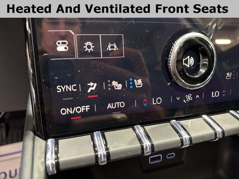 New 2026 GMC Terrain Denali w/ LPO, Black Badging Package image 3