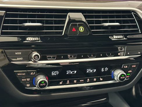 Certified 2023 BMW 540i w/ Premium Package RWD image 25