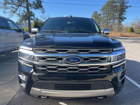 Used 2023 Ford Expedition Max Platinum image 2