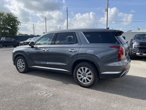 Used 2025 Hyundai Palisade SEL FWD image 3
