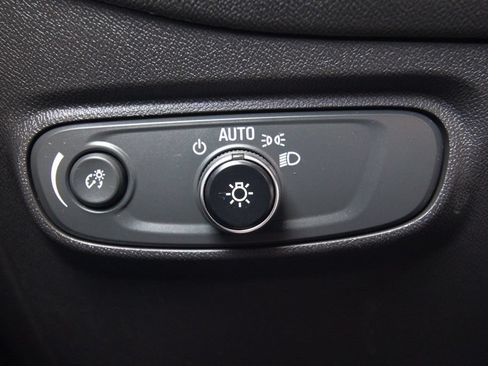 Used 2020 Chevrolet Equinox LT FWD image 21