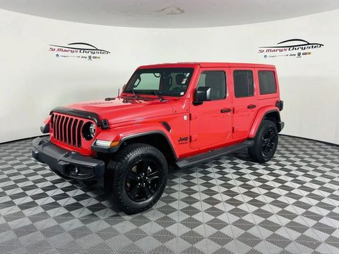 Used 2020 Jeep Wrangler Unlimited Sahara AWD/4WD image 4