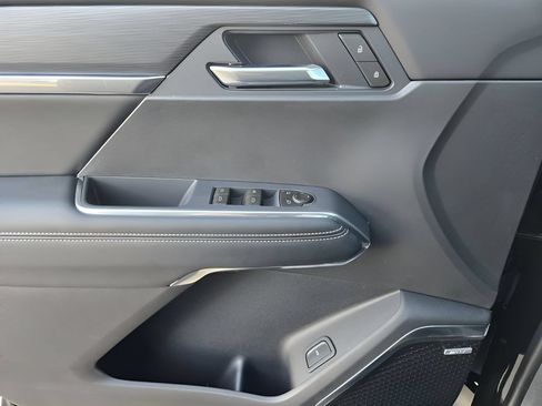 New 2026 GMC Acadia Elevation w/ Elevation Premium Package FWD image 15