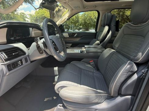 Used 2023 Lincoln Navigator L Black Label AWD/4WD image 11
