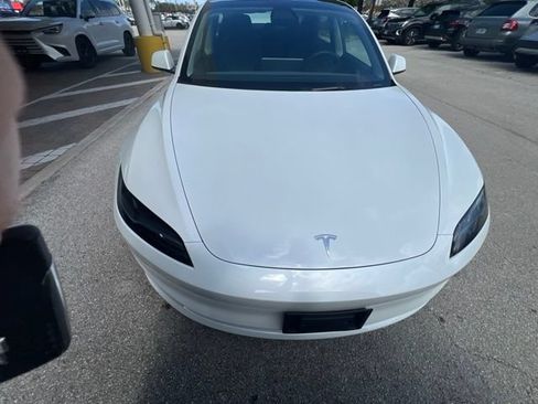 Used 2024 Tesla Model 3 Standard Range RWD image 2
