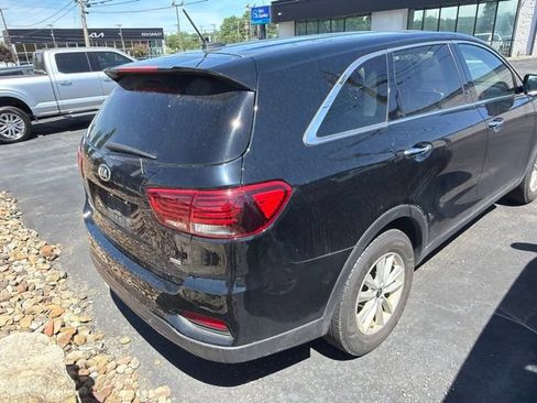Used 2020 Kia Sorento LX FWD image 4