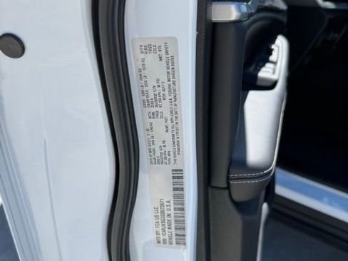 New 2025 Jeep Grand Cherokee L Limited w/ Black Appearance Package image 35