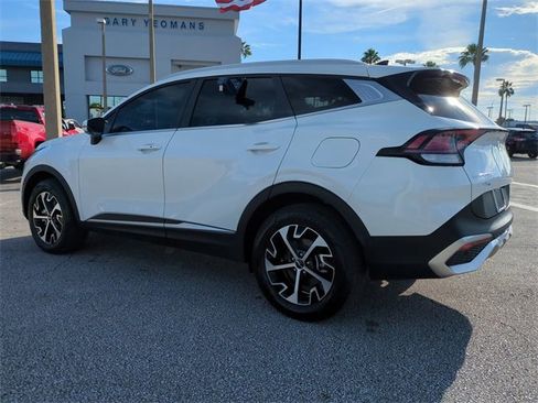 Used 2023 Kia Sportage EX image 6