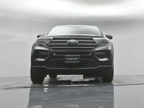 Used 2024 Ford Explorer XLT RWD image 42