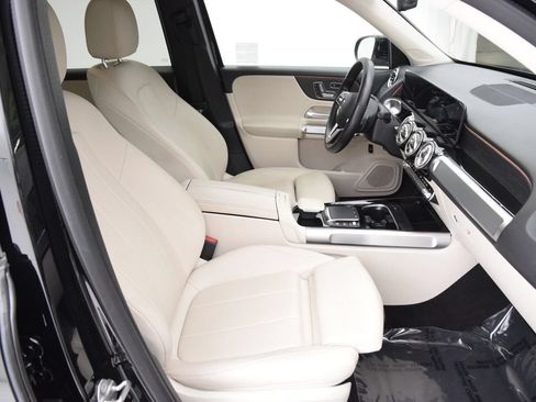 Used 2022 Mercedes-Benz GLB 250 image 16