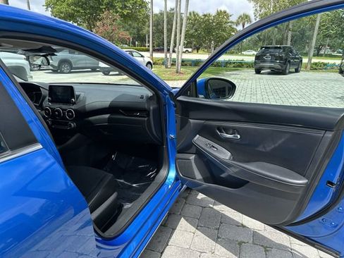 Used 2024 Nissan Sentra SV FWD image 23
