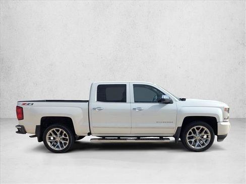 Used 2018 Chevrolet Silverado 1500 LTZ Z71 w/ LTZ Plus Package AWD/4WD image 4