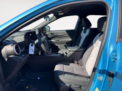 New 2026 Chevrolet Trax RS w/ Driver Confidence Package FWD image 10