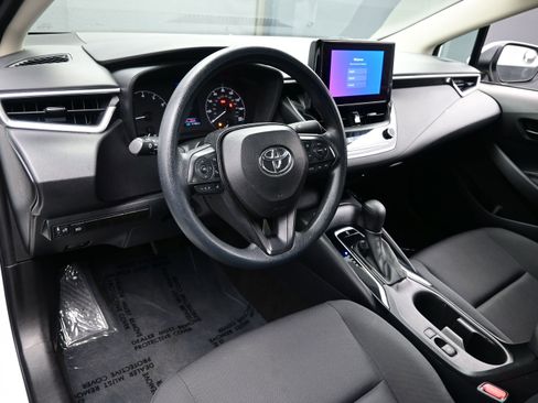 Used 2024 Toyota Corolla LE FWD image 12