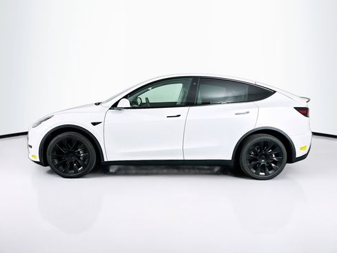 Used 2022 Tesla Model Y Long Range AWD/4WD image 4