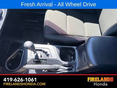 Used 2018 Toyota RAV4 LE w/ All Weather Liner Package AWD/4WD image 26