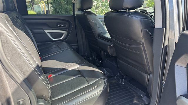 Used 2017 Nissan Titan SV AWD/4WD image 6