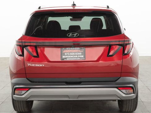 Used 2025 Hyundai Tucson SEL FWD image 11