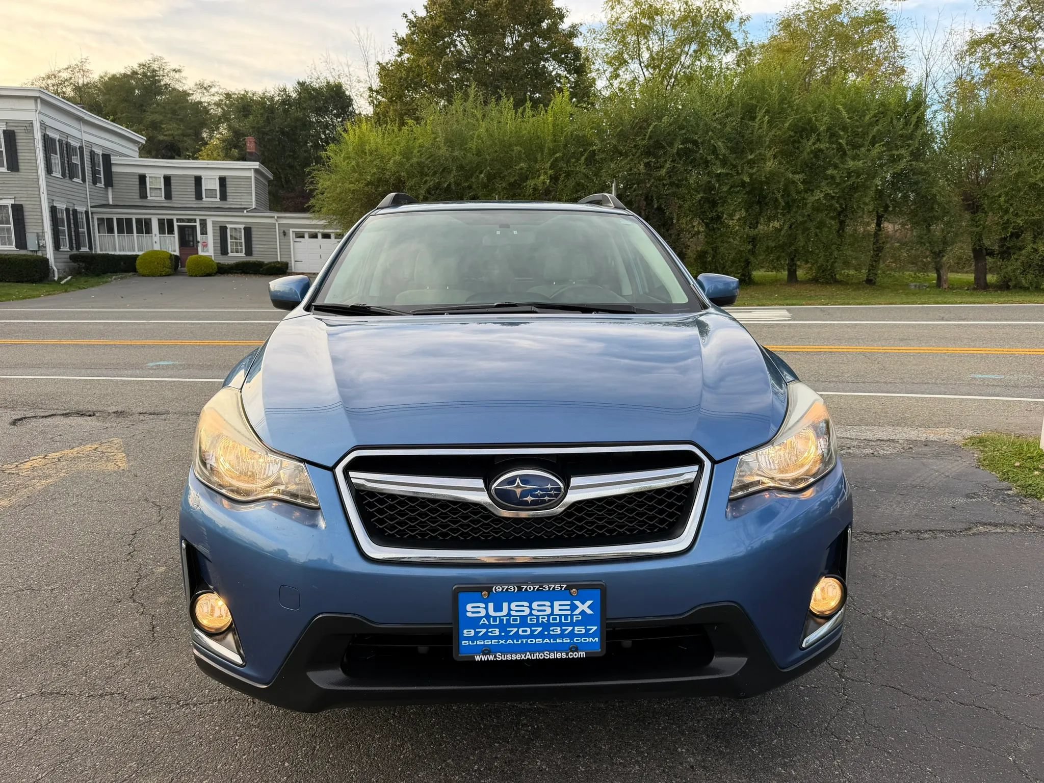 Used 2016 Subaru Crosstrek 2.0i Premium AWD/4WD image 2