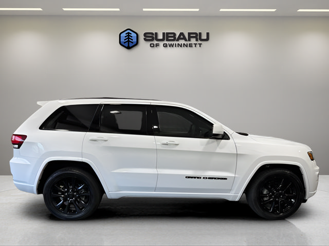 Used 2020 Jeep Grand Cherokee Altitude RWD image 6