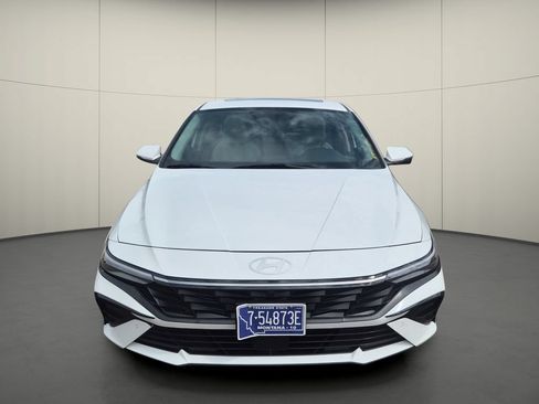 Used 2024 Hyundai Elantra Limited FWD image 2