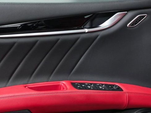 Used 2023 Maserati Ghibli Modena Q4 image 8