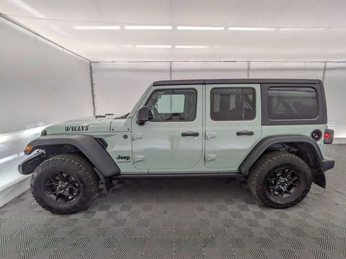 Used 2024 Jeep Wrangler Unlimited Sport AWD/4WD image 3