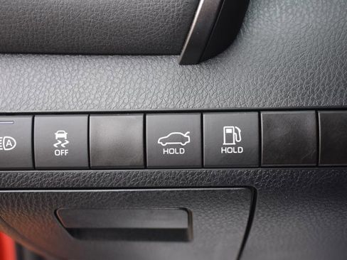 Used 2024 Toyota Camry SE image 27