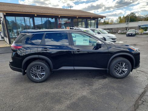 New 2026 Nissan Rogue S image 9