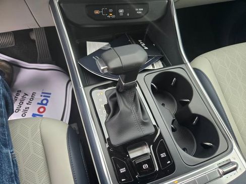 New 2026 Kia Carnival SX FWD image 11
