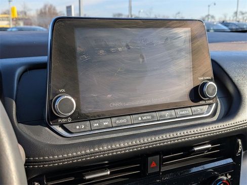 Used 2023 Nissan Rogue SV w/ SV Premium Package image 15