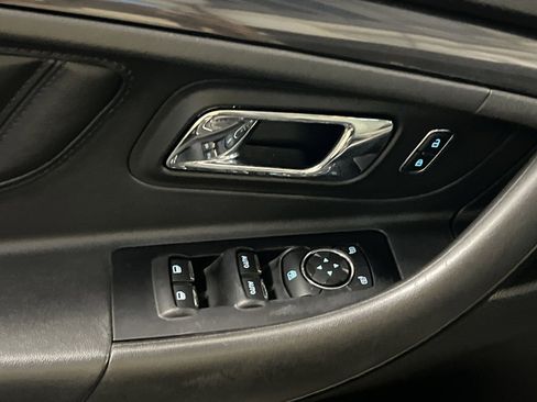 Certified 2018 Ford Taurus SHO w/ Driver Assist Package image 15