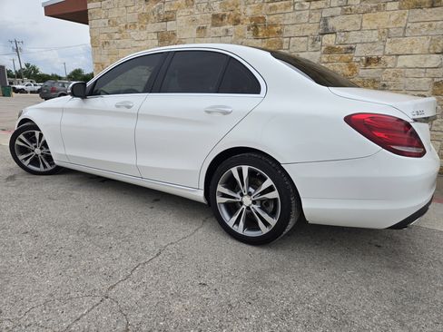 Used 2016 Mercedes-Benz C 300 Sedan image 3