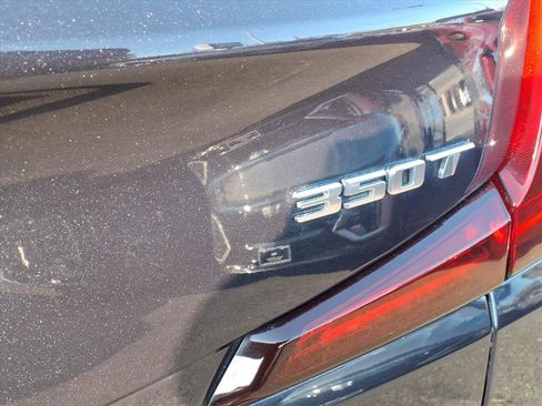 Certified 2023 Cadillac XT4 Luxury w/ Cold Weather Package image 13