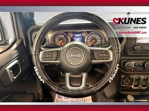 Used 2020 Jeep Gladiator Sport w/ Quick Order Package 24S AWD/4WD image 15