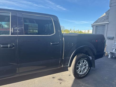 Used 2017 Ford F150 Lariat w/ Equipment Group 501A Mid AWD/4WD image 5