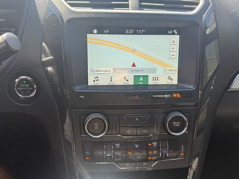 Used 2018 Ford Explorer XLT w/ Equipment Group 202A FWD image 19