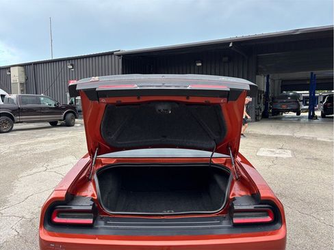 Used 2020 Dodge Challenger R/T Scat Pack RWD image 40