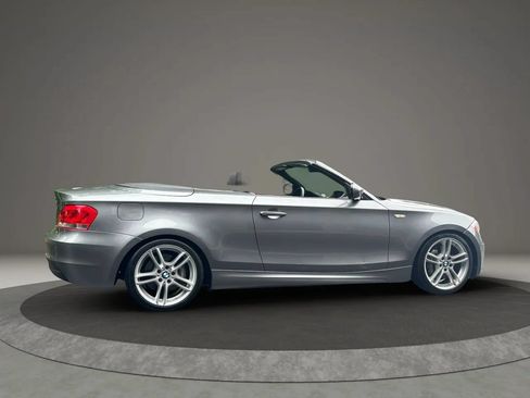 Used 2013 BMW 135i Convertible RWD image 22