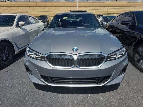 Used 2025 BMW 330i Sedan RWD image 2