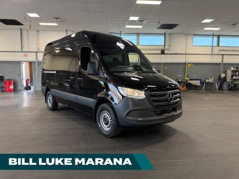 Used 2025 Mercedes-Benz Sprinter 2500 image 1