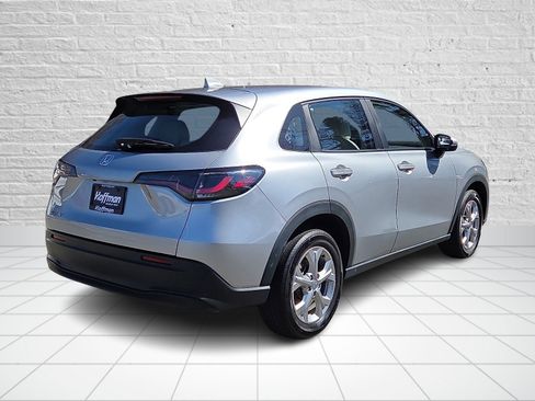 Used 2023 Honda HR-V LX image 6