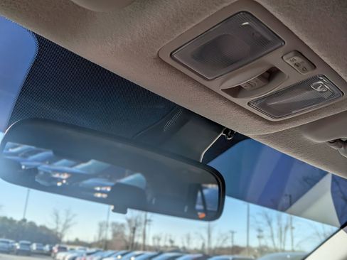 Used 2024 Hyundai Venue SEL image 30