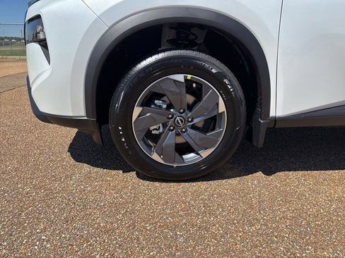 New 2026 Nissan Rogue SV image 8