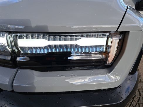 New 2025 GMC Hummer EV 2X w/ Extreme Off-Road Package image 41